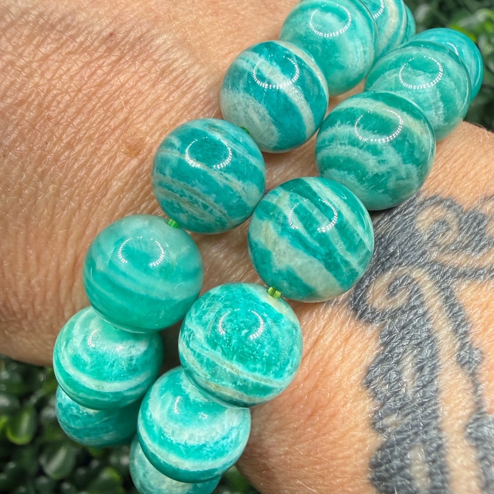 11mm Banded Amazonite Beaded Bracelet - Picture 4 of 6